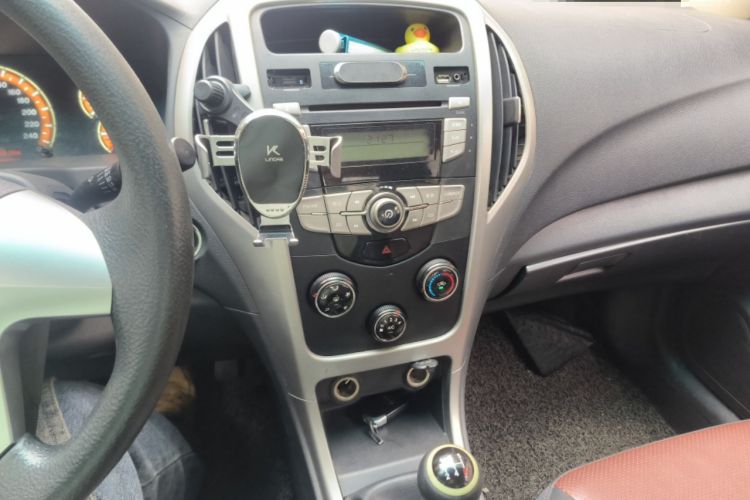 Used BYD F3 2015 Energy-Efficient Model 1.5L Manual Comfort Edition Audio And AC Panel