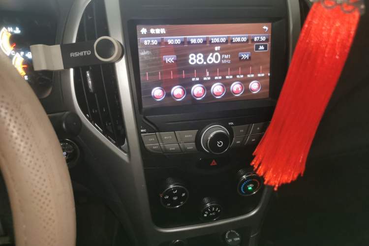 Used BYD F3 2015 Energy-Efficient Model 1.5L Manual Comfort Edition Audio And AC Panel