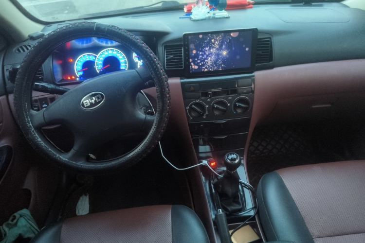 Used BYD F3 2015 Energy-Efficient Model 1.5L Manual Comfort Edition Center Console