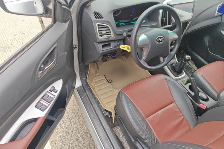 Used BYD F3 2015 Energy-Efficient Model 1.5L Manual Comfort Edition Driver Seat