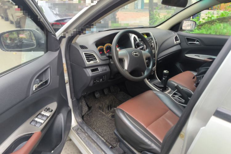 Used BYD F3 2015 Energy-Efficient Model 1.5L Manual Comfort Edition Driver Seat