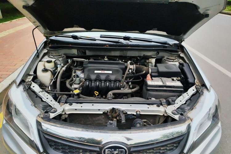 Used BYD F3 2015 Energy-Saving Edition 1.5L Manual Luxury Model Engine Bay