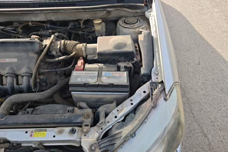 Used BYD F3 2015 Energy-Saving Edition 1.5L Manual Luxury Model Engine Bay Left