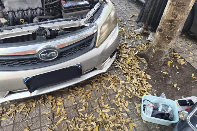 Used BYD F3 2015 Energy-Efficient Model 1.5L Manual Comfort Edition Engine Bay Left