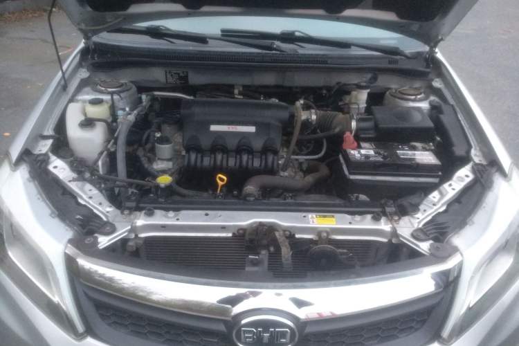 Used BYD F3 2015 Energy-Efficient Model 1.5L Manual Comfort Edition Engine Bay