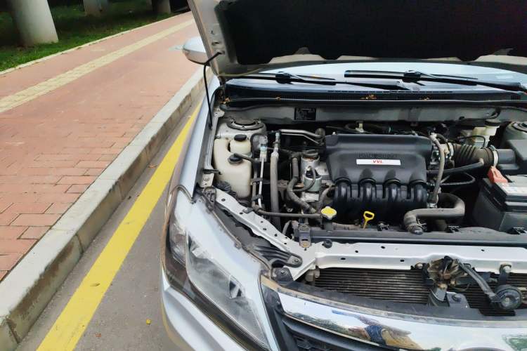 Used BYD F3 2015 Energy-Saving Edition 1.5L Manual Luxury Model Engine Bay Right