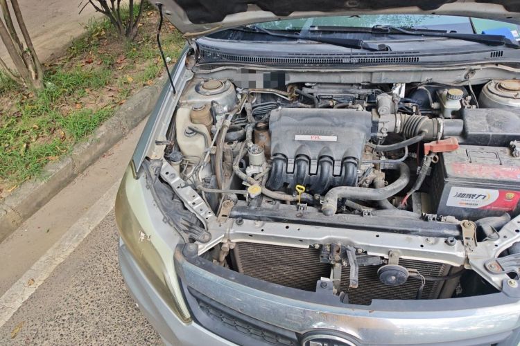 Used BYD F3 2015 Energy-Saving Edition 1.5L Automatic Luxury Model Engine Bay Right