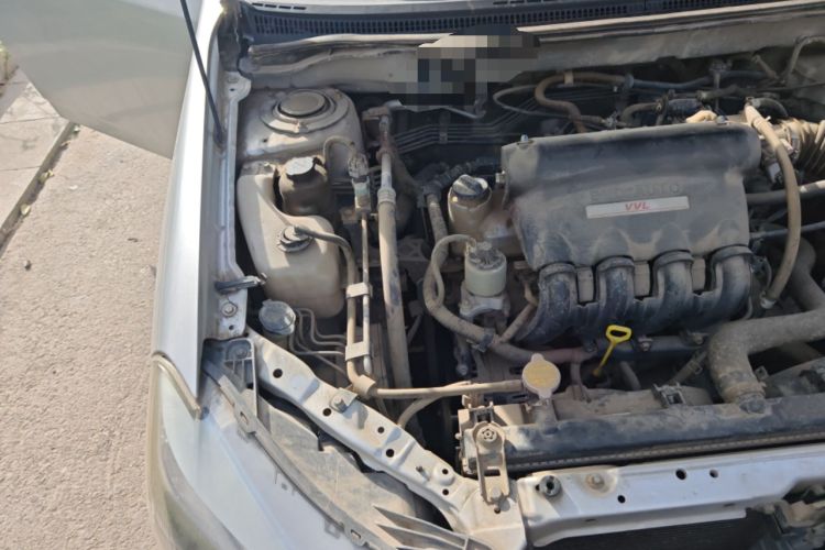 Used BYD F3 2015 Energy-Saving Edition 1.5L Manual Luxury Model Engine Bay Right