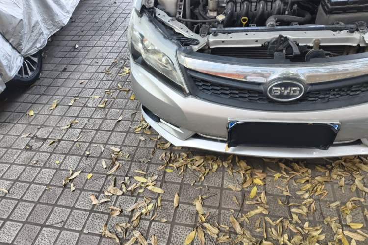 Used BYD F3 2015 Energy-Efficient Model 1.5L Manual Comfort Edition Engine Bay Right