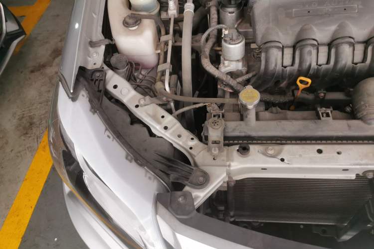Used BYD F3 2015 Energy-Efficient Model 1.5L Manual Comfort Edition Engine Bay Right