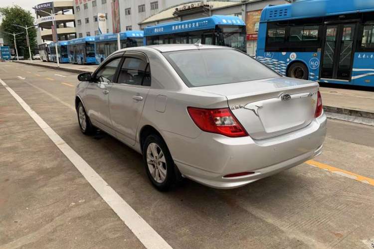 Used BYD F3 2015 Energy-Saving Edition 1.5L Automatic Luxury Model Exterior 3