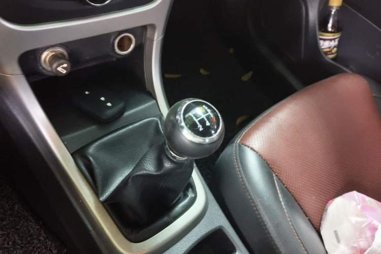 Used BYD F3 2015 Energy-Efficient Model 1.5L Manual Comfort Edition Gear Lever