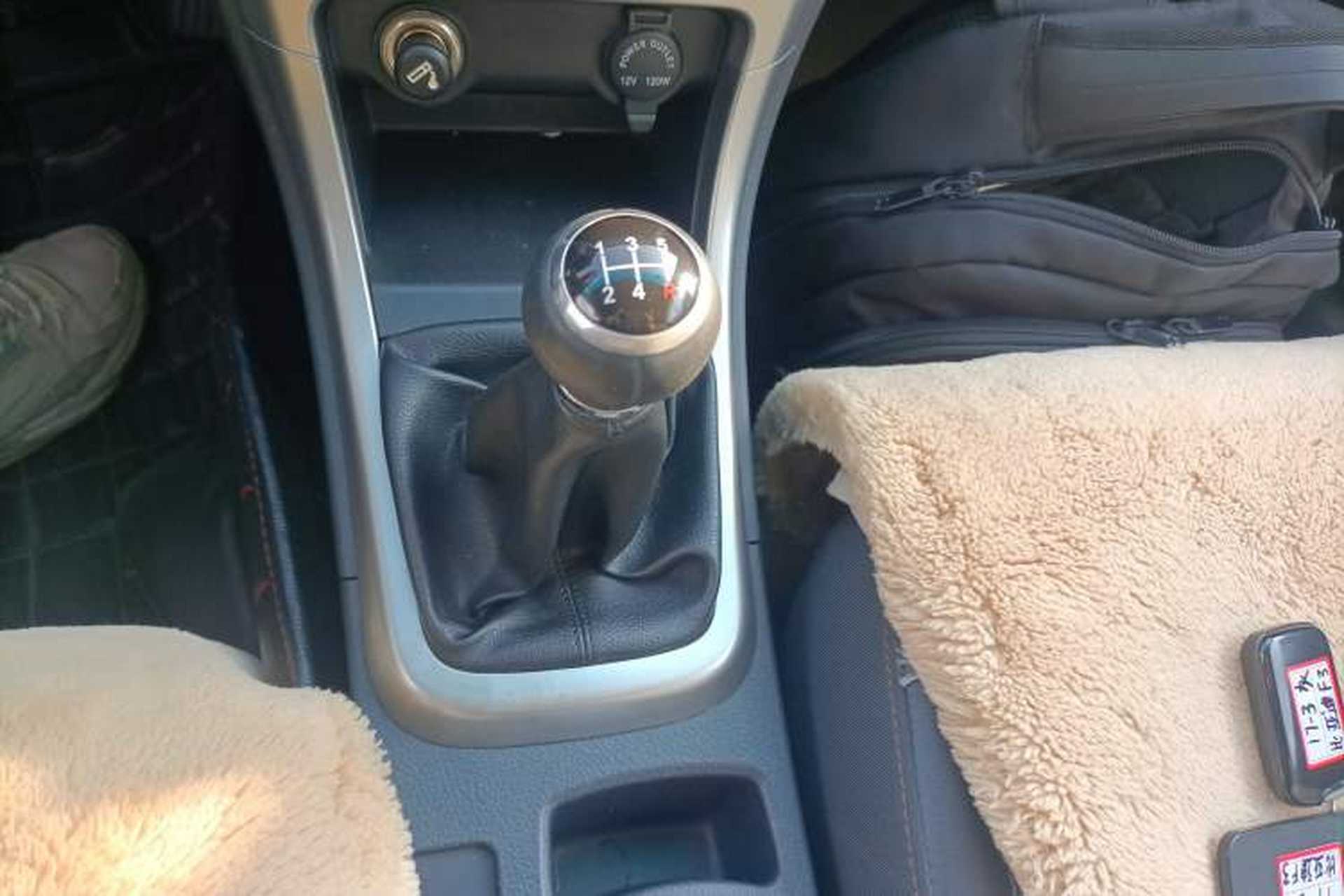 Used BYD F3 2015 Energy-Saving Edition 1.5L Manual Luxury Model Gear Lever