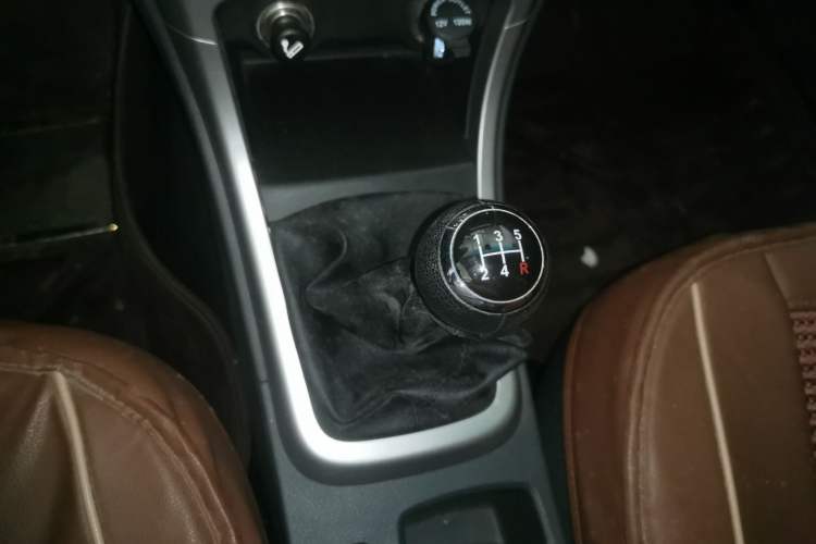 Used BYD F3 2015 Energy-Efficient Model 1.5L Manual Comfort Edition Gear Lever