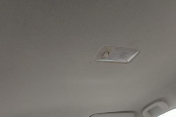 Used BYD F3 2015 Energy-Efficient Model 1.5L Manual Comfort Edition Headliner