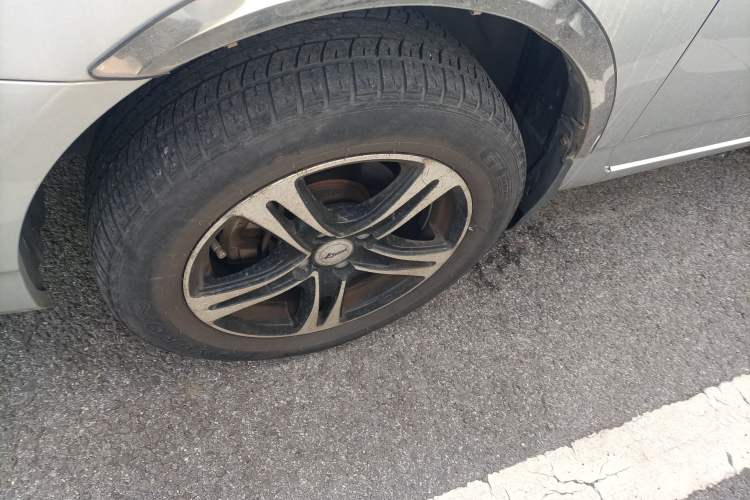 Used BYD F3 2015 Energy-Saving Edition 1.5L Manual Luxury Model Left Front Wheel Hub