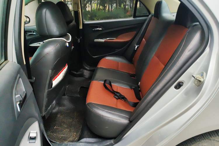 Used BYD F3 2015 Energy-Saving Edition 1.5L Manual Luxury Model Left Rear Seat