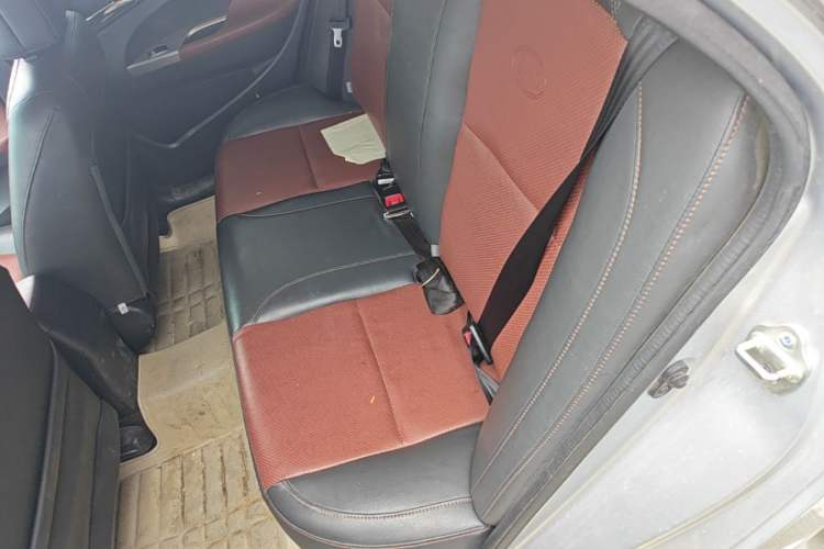 Used BYD F3 2015 Energy-Efficient Model 1.5L Manual Comfort Edition Left Rear Seat