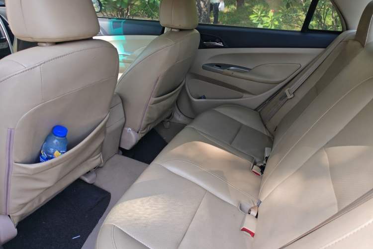 Used BYD F3 2015 Energy-Saving Edition 1.5L Automatic Luxury Model Left Rear Seat