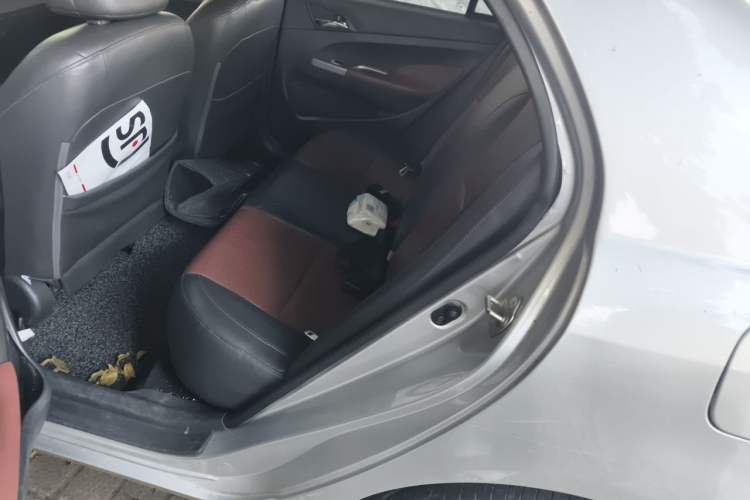 Used BYD F3 2015 Energy-Efficient Model 1.5L Manual Comfort Edition Left Rear Seat