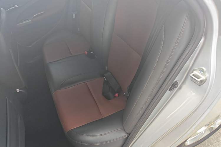 Used BYD F3 2015 Energy-Efficient Model 1.5L Manual Comfort Edition Left Rear Seat
