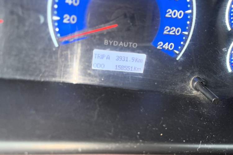 Used BYD F3 2015 Energy-Efficient Model 1.5L Manual Comfort Edition Odometer Close Up
