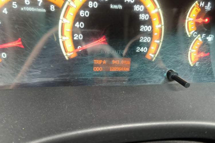 Used BYD F3 2015 Energy-Efficient Model 1.5L Manual Comfort Edition Odometer Close Up