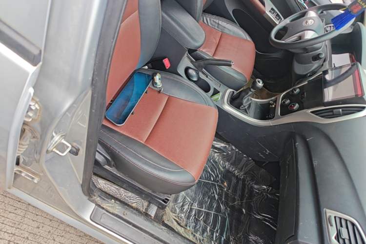 Used BYD F3 2015 Energy-Efficient Model 1.5L Manual Comfort Edition Right Front Seat