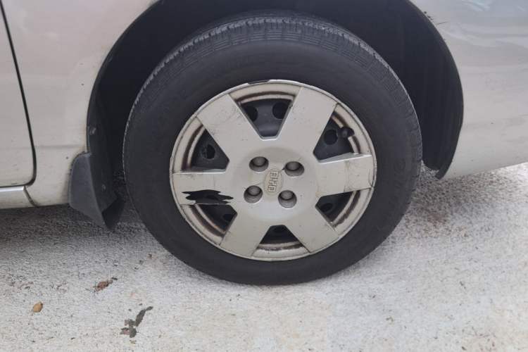 Used BYD F3 2015 Energy-Efficient Model 1.5L Manual Comfort Edition Right Front Wheel Hub