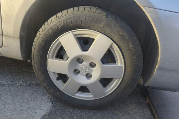 Used BYD F3 2015 Energy-Efficient Model 1.5L Manual Comfort Edition Right Front Wheel Hub