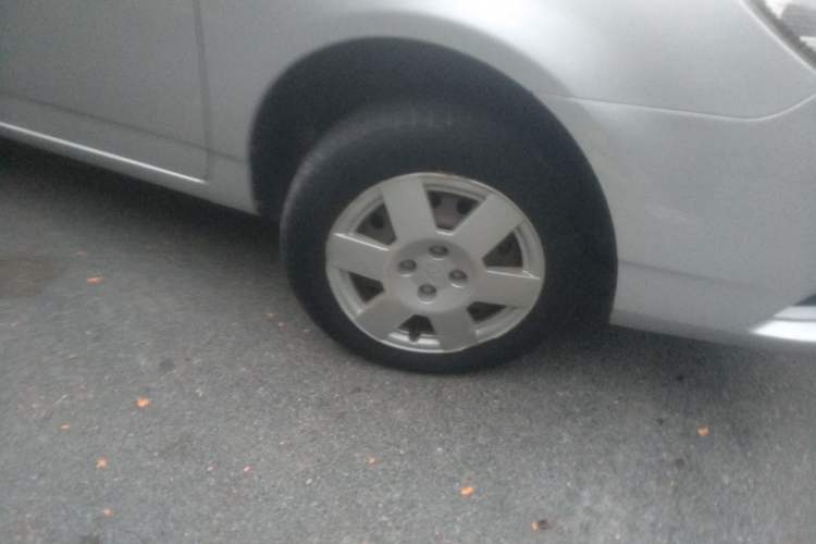 Used BYD F3 2015 Energy-Efficient Model 1.5L Manual Comfort Edition Right Front Wheel Hub