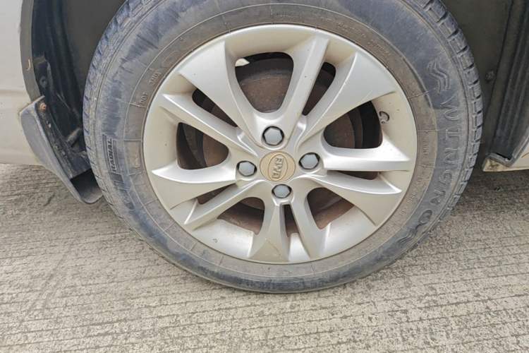 Used BYD F3 2015 Energy-Efficient Model 1.5L Manual Comfort Edition Right Rear Wheel Hub