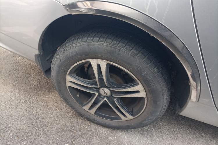 Used BYD F3 2015 Energy-Saving Edition 1.5L Manual Luxury Model Right Rear Wheel Hub