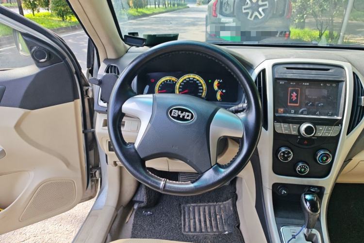 Used BYD F3 2015 Energy-Saving Edition 1.5L Automatic Luxury Model Steering Wheel