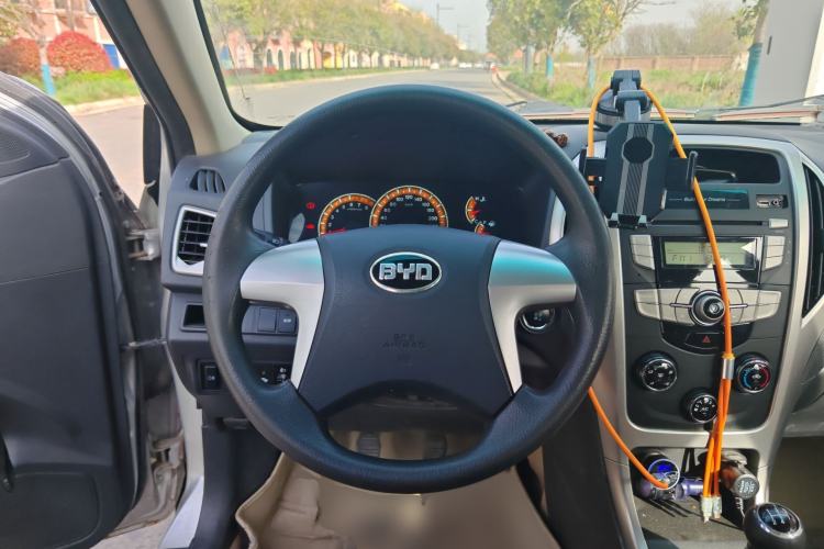Used BYD F3 2015 Energy-Saving Edition 1.5L Manual Luxury Model Steering Wheel