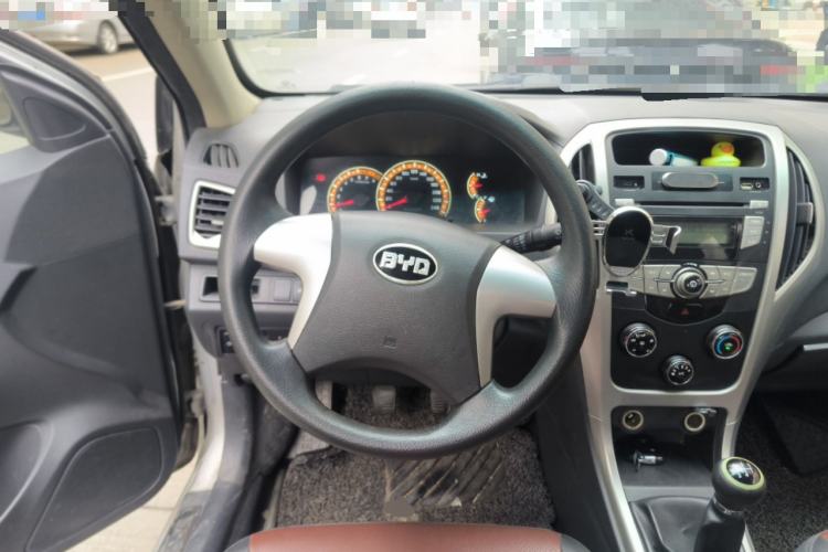 Used BYD F3 2015 Energy-Efficient Model 1.5L Manual Comfort Edition Steering Wheel