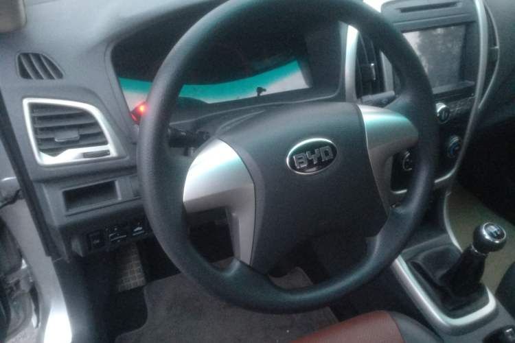 Used BYD F3 2015 Energy-Efficient Model 1.5L Manual Comfort Edition Steering Wheel