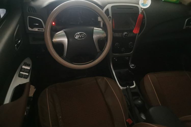 Used BYD F3 2015 Energy-Efficient Model 1.5L Manual Comfort Edition Steering Wheel
