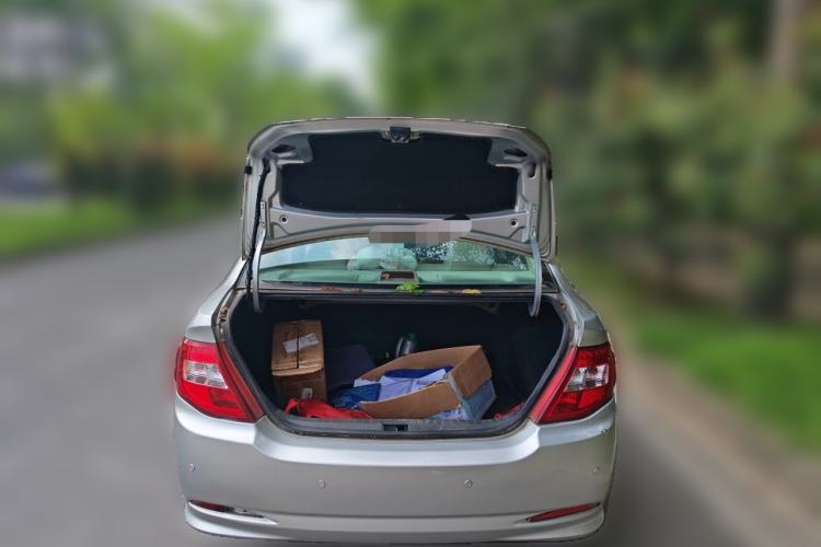 Used BYD F3 2015 Energy-Saving Edition 1.5L Automatic Luxury Model Trunk