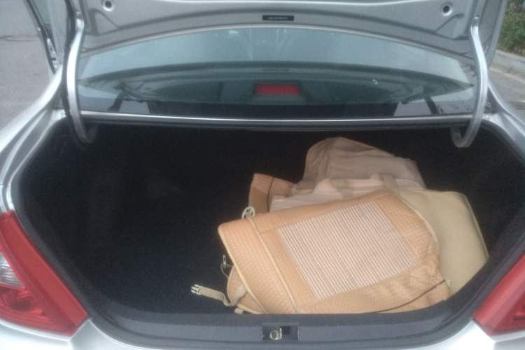 Used BYD F3 2015 Energy-Efficient Model 1.5L Manual Comfort Edition Trunk