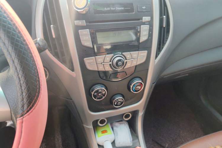 Used BYD F3 2015 Energy-Efficient Model 1.5L Manual Comfort Edition Audio And AC Panel