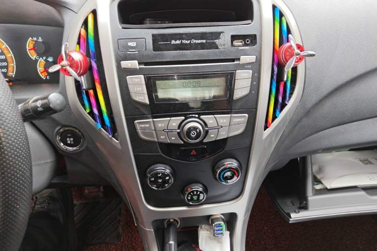 Used BYD F3 2015 Energy-Efficient Model 1.5L Manual Comfort Edition Audio And AC Panel