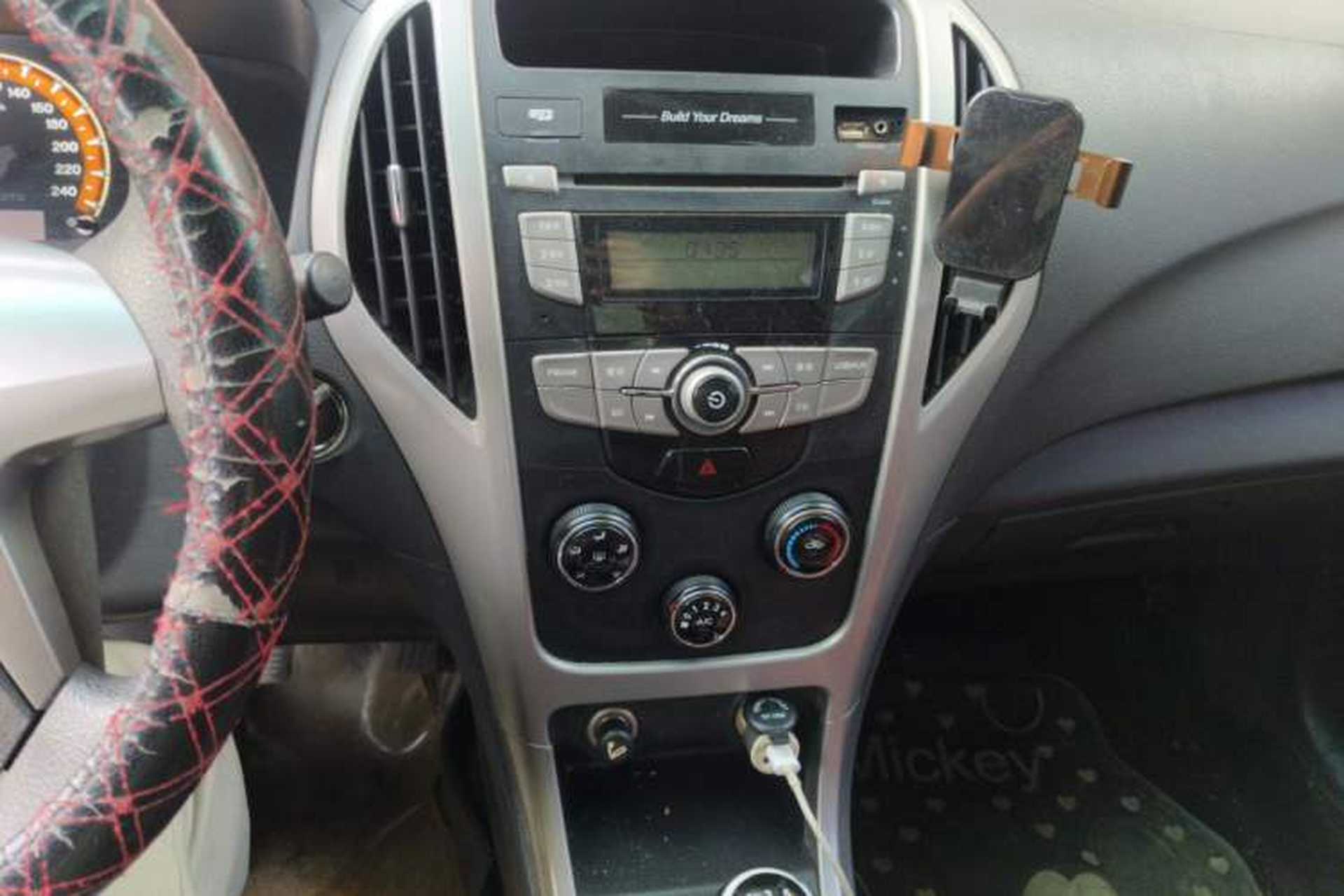 Used BYD F3 2015 Energy-Efficient Model 1.5L Manual Comfort Edition Audio And AC Panel
