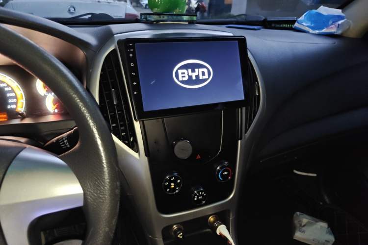 Used BYD F3 2015 Energy-Efficient Model 1.5L Manual Comfort Edition Audio And AC Panel