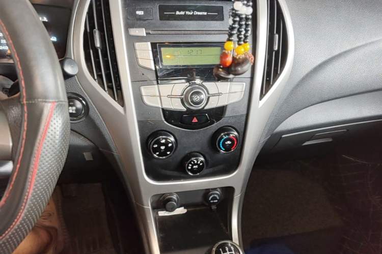 Used BYD F3 2015 Energy-Efficient Model 1.5L Manual Comfort Edition Audio And AC Panel