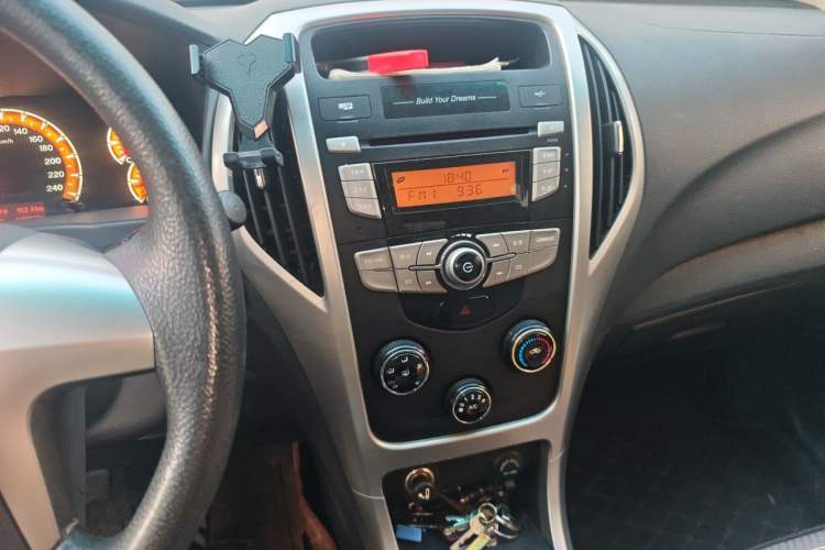 Used BYD F3 2015 Energy-Efficient Model 1.5L Manual Comfort Edition Audio And AC Panel