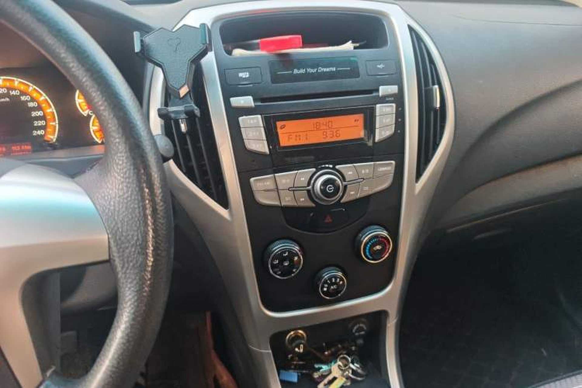 Used BYD F3 2015 Energy-Efficient Model 1.5L Manual Comfort Edition Audio And AC Panel