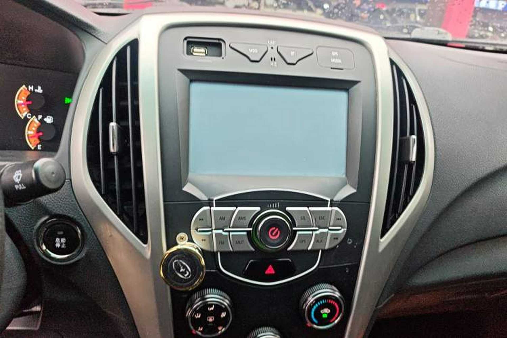 Used BYD F3 2015 Energy-Efficient Model 1.5L Manual Comfort Edition Audio And AC Panel