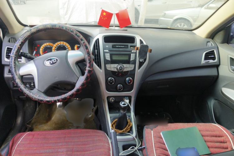 Used BYD F3 2015 Energy-Efficient Model 1.5L Manual Comfort Edition Center Console