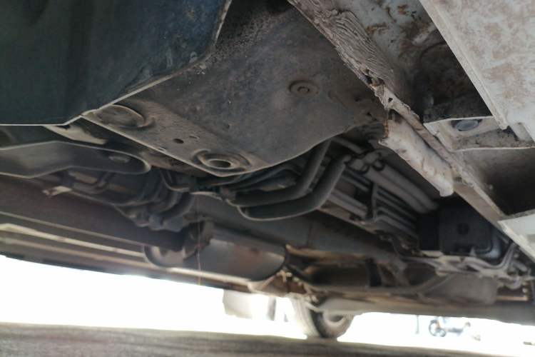 Used BYD F3 2015 Energy-Saving Edition 1.5L Automatic Prestige Model Chassis Front Left